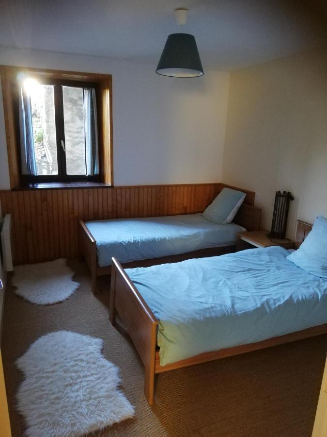 Gite Les Chaumeix Prondines Exterior photo