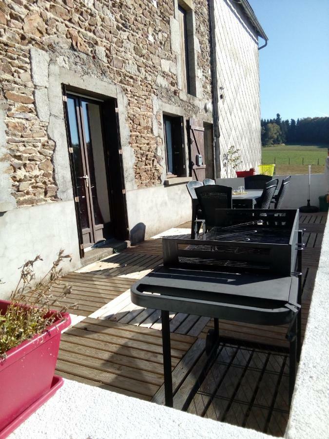 Gite Les Chaumeix Prondines Exterior photo